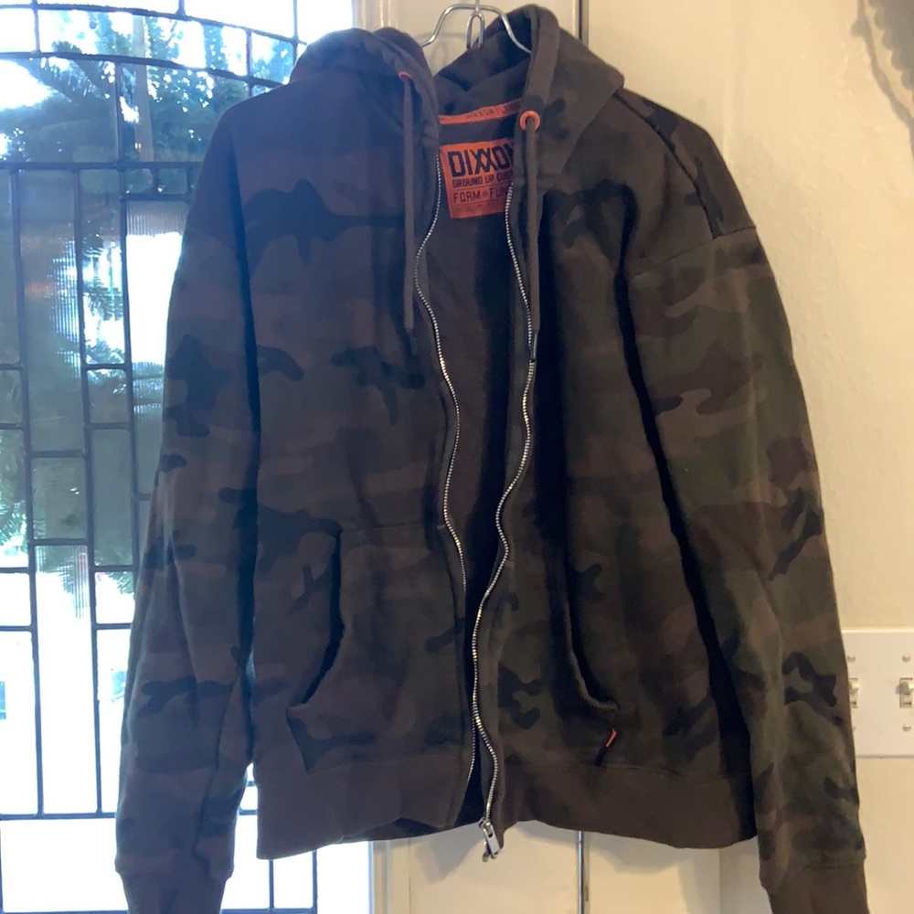 Dixxons women’s camo jacket